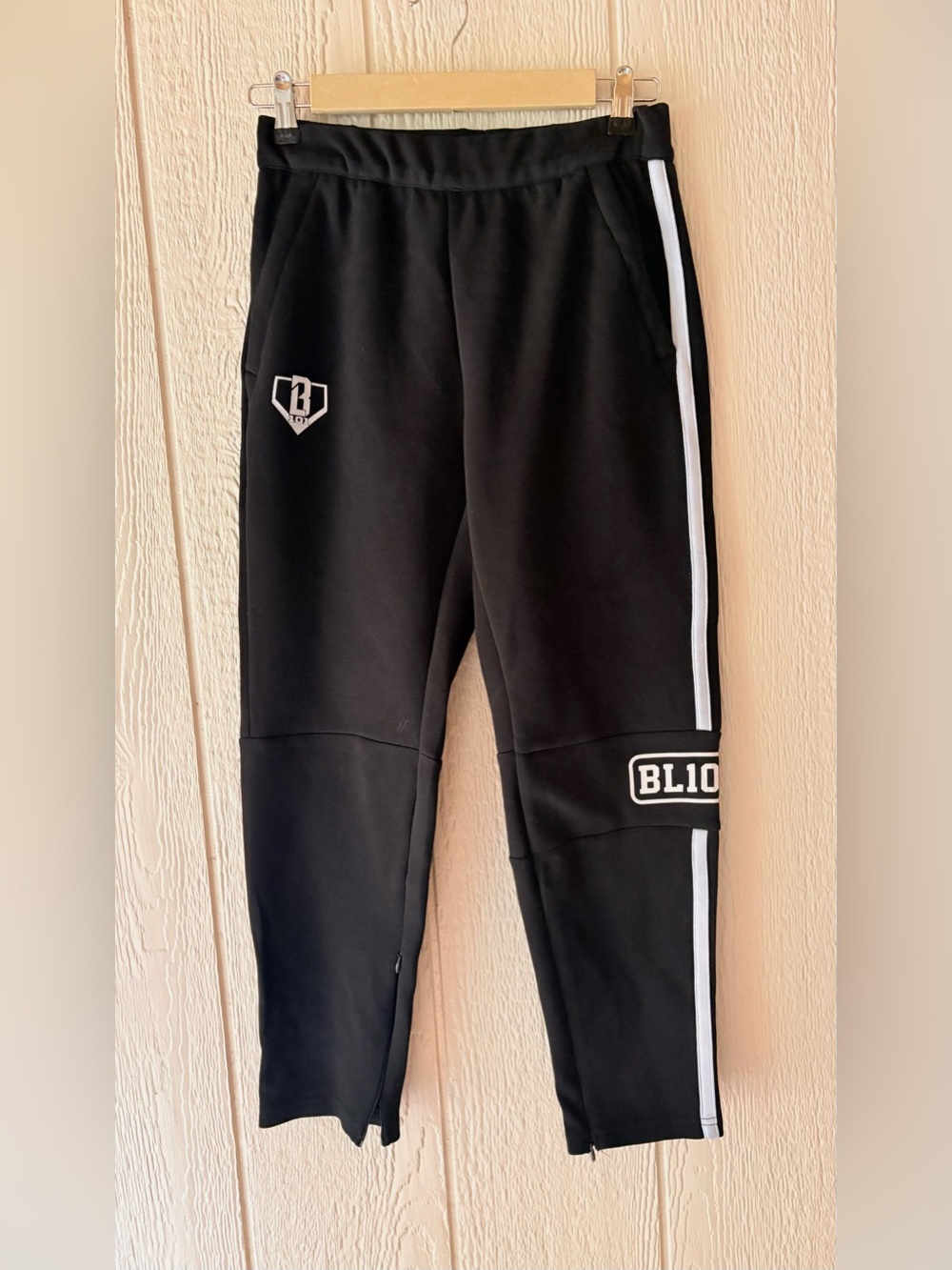 BL101 Youth Black Pants XL White Stripe Zip Hem